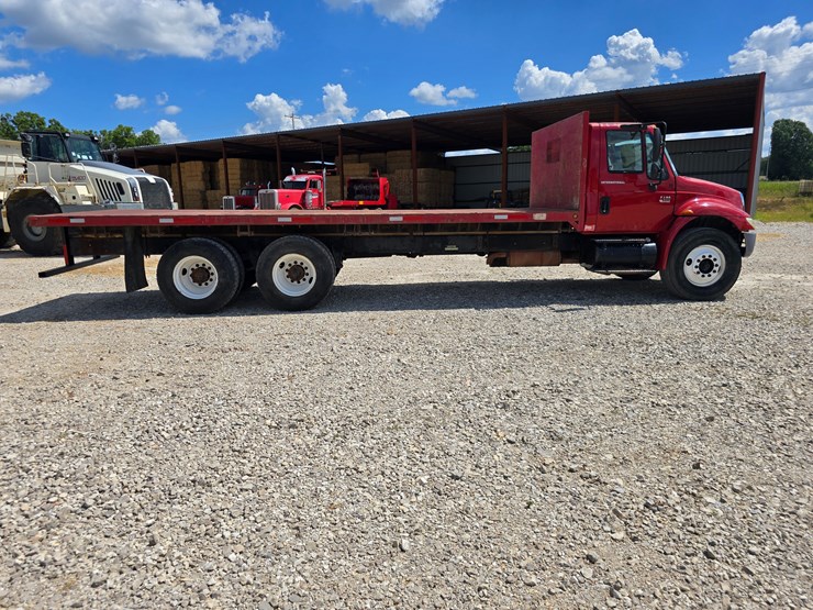 2003-international-durastar-4400-image-41
