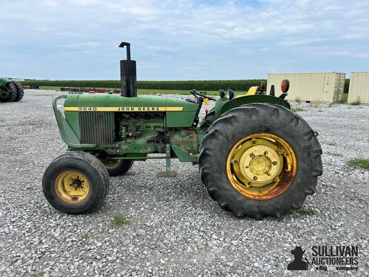 john-deere-2640-image-8