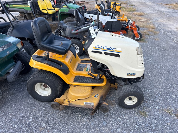 cub-cadet-lt1050-image-1