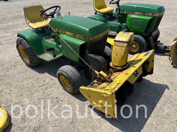 john-deere-210-image-3
