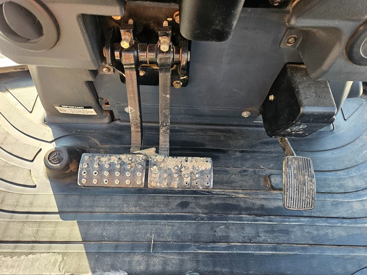 2012-deere-310sk-image-52