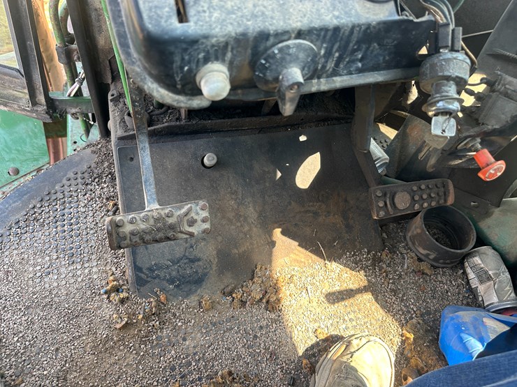 1976-john-deere-8430-image-52