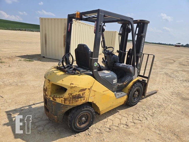 2013-komatsu-fg25t-16-image-13