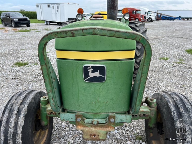 john-deere-2640-image-19