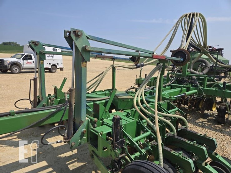 john-deere-7000-image-5
