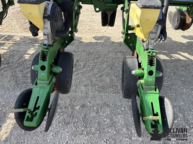 2012-john-deere-1770nt-image-17