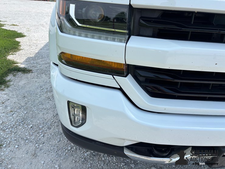 2018-chevrolet-1500-image-10