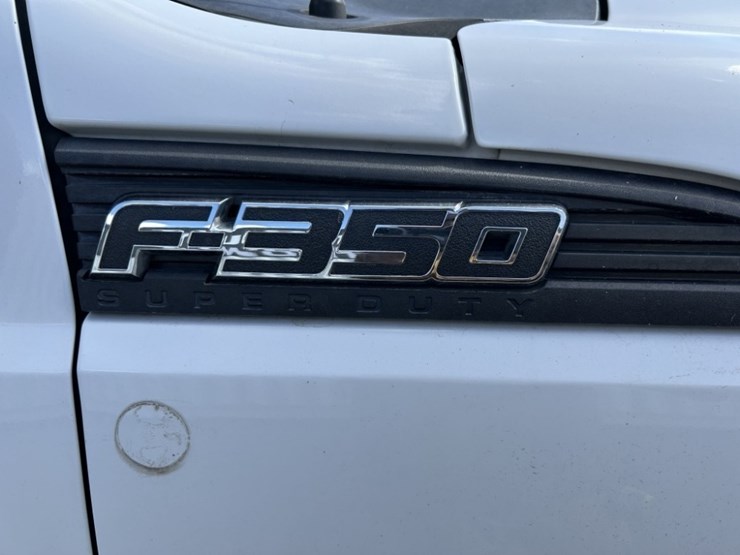 2015-ford-f350-sd-image-14
