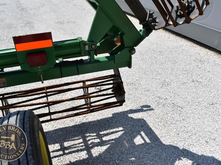 john-deere-200-image-15