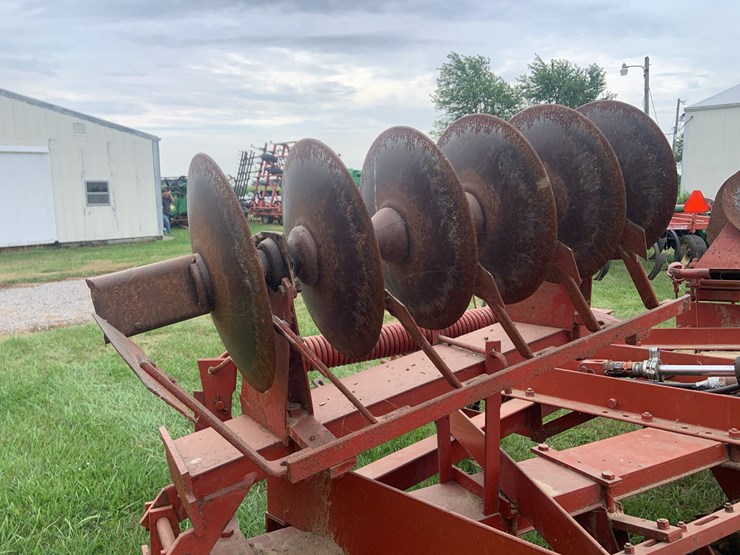 22’-ih-480-wing-fold-disc-image-8