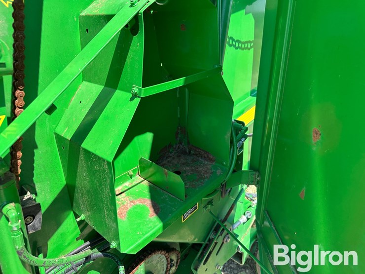 2004-john-deere-567-image-12