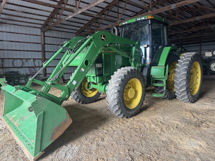 2011-john-deere-8310r-image-40