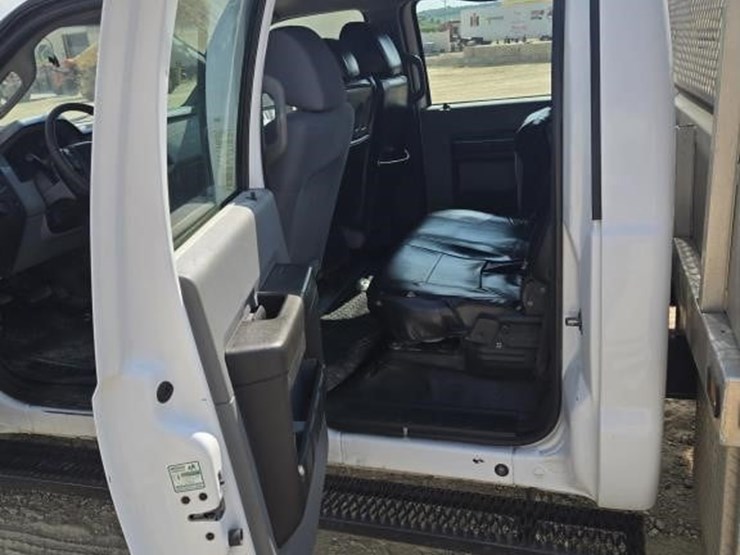 2011-ford-f350-image-12