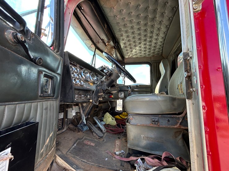 kenworth-w900-image-14