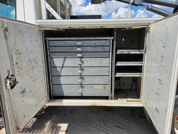 2008-international-durastar-4300-image-85