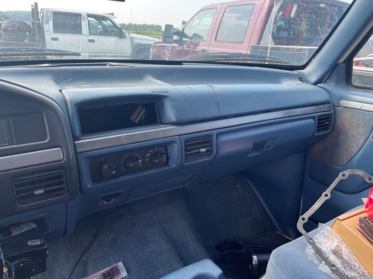 1995-ford-f350-image-7
