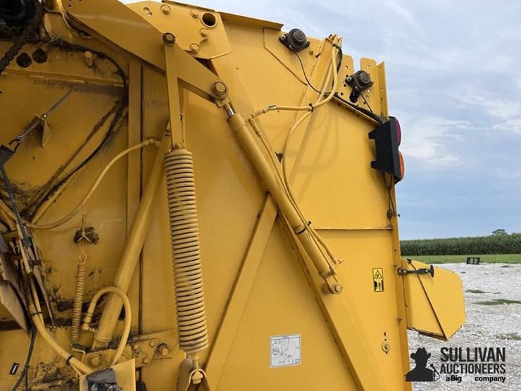 2022-new-holland-roll-belt-560-image-17