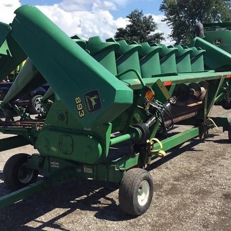 JOHN DEERE 893