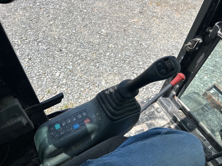 2017-bobcat-e85-image-23