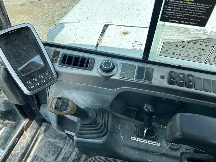 2017-bobcat-e85-image-22