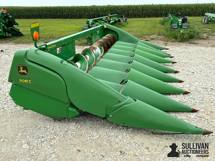2018-john-deere-708c-image-3