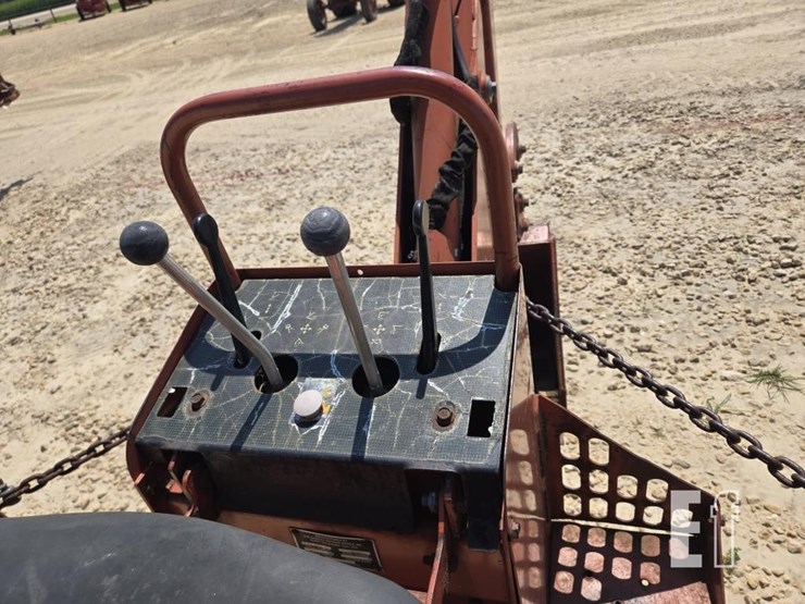 ditch-witch-5110-image-15