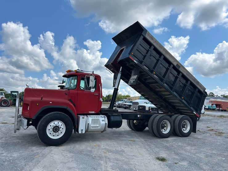 1997-mack-rb688s-image-15