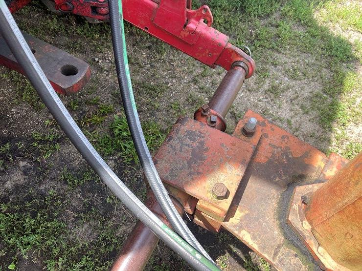 massey-ferguson-880-image-19