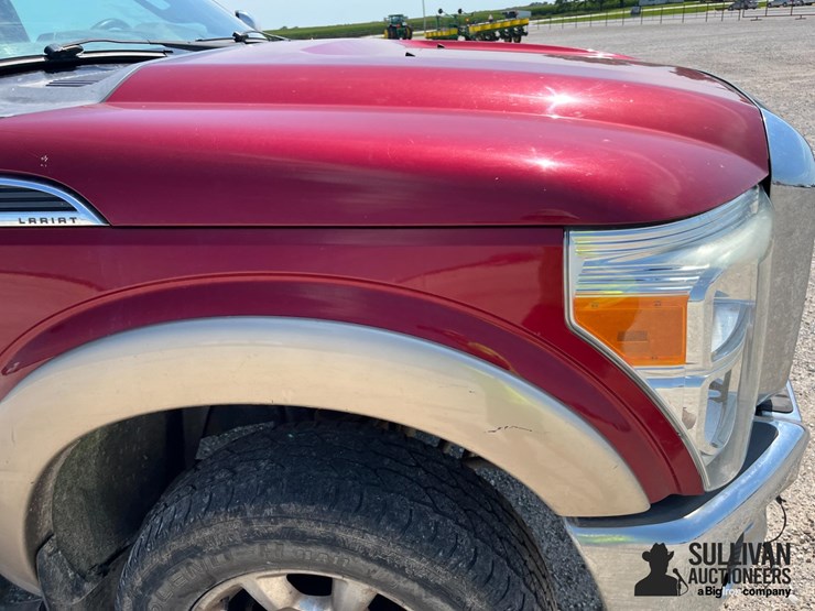 2013-ford-f250-lariat-image-12