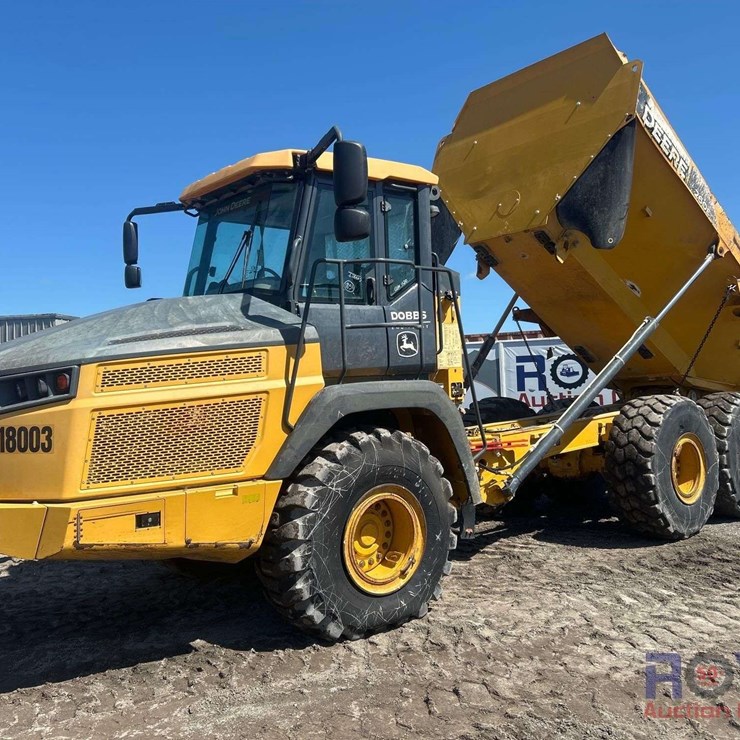 DEERE 260E