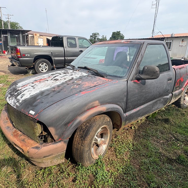 1996 CHEVROLET S10