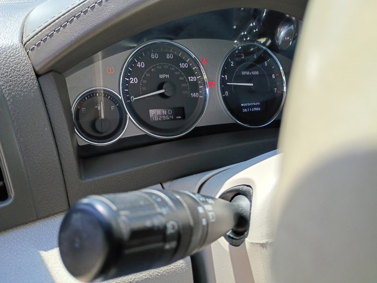 2010-jeep-grand-cherokee-image-65