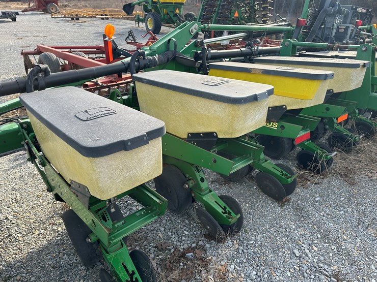 john-deere-1720-image-16