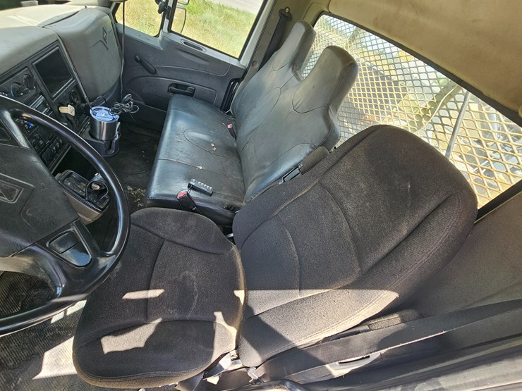 2008-international-durastar-4300-image-49