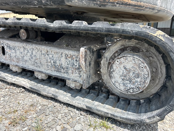 2017-bobcat-e85-image-19