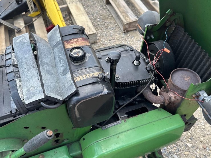 john-deere-112-image-4
