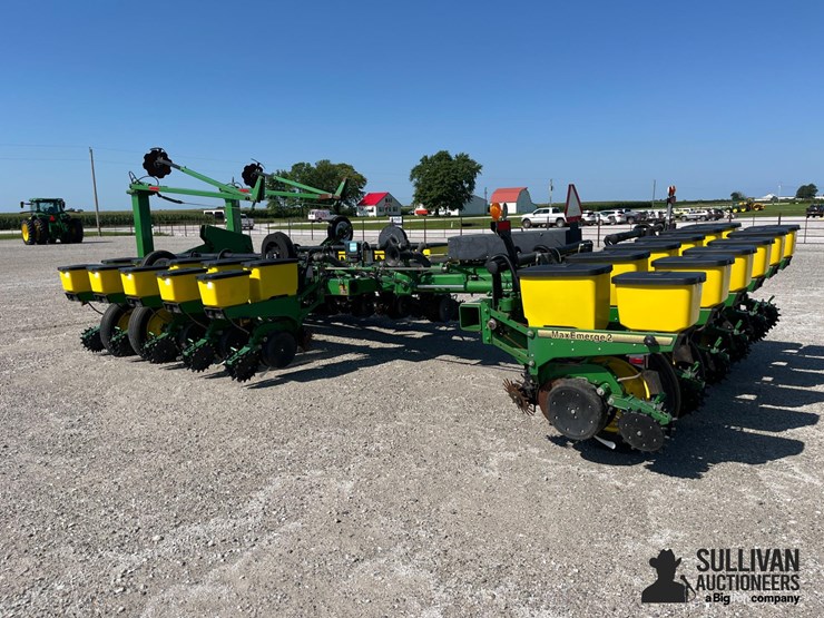 john-deere-7200-image-7