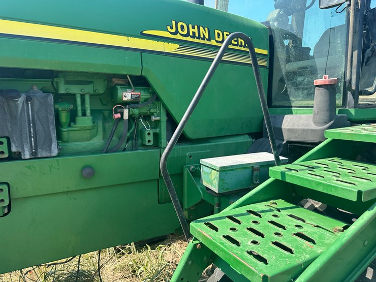 2000-john-deere-8410t-image-33