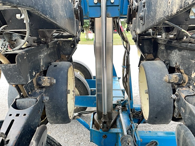 kinze-2600-image-26