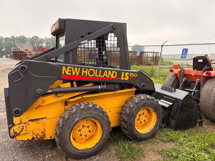 2003-new-holland-ls150-image-5