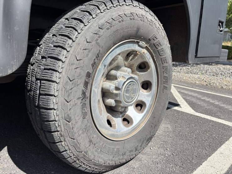 2001-ford-f350-xl-image-10