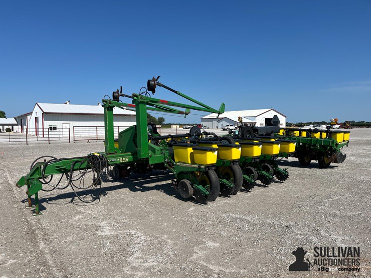 john-deere-7200-image-1