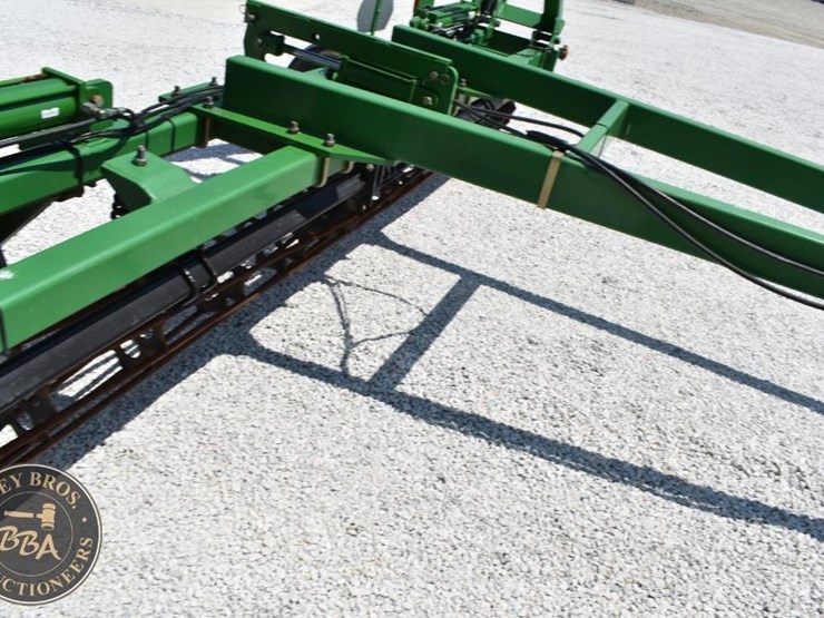 john-deere-200-image-19