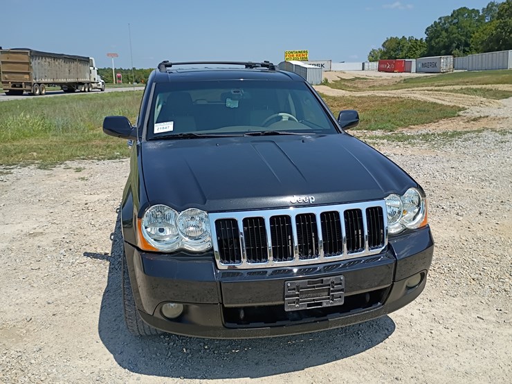 2010-jeep-grand-cherokee-image-21