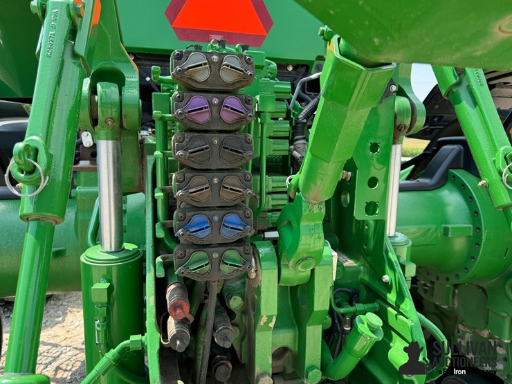 2021-john-deere-8rx-410-image-14