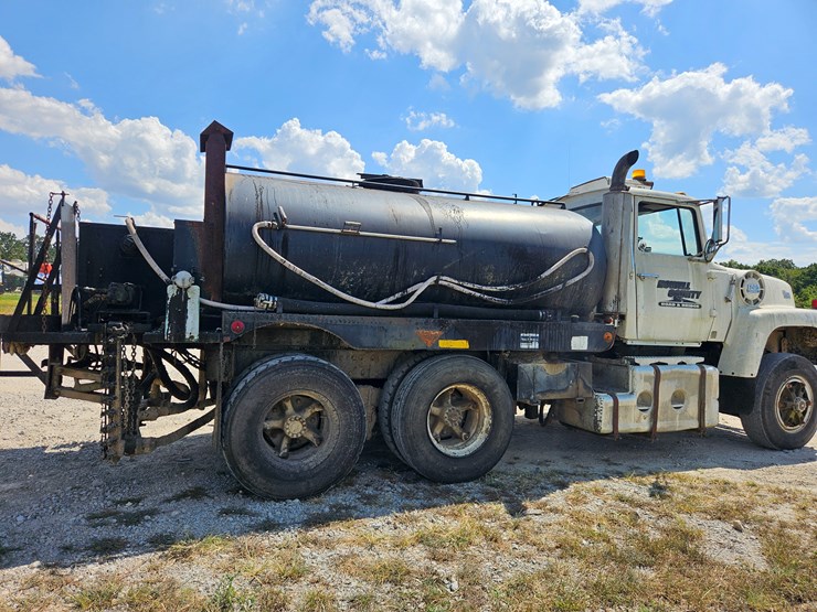 1982-ford-lt9000-image-15