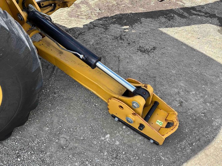 caterpillar-420f2-image-9