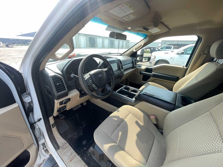 2019-ford-f350-xlt-image-37