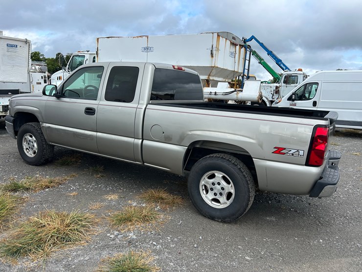 2003-chevrolet-1500-image-3