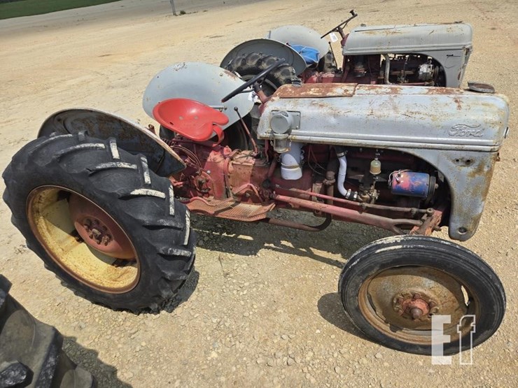 ford-8n-image-3